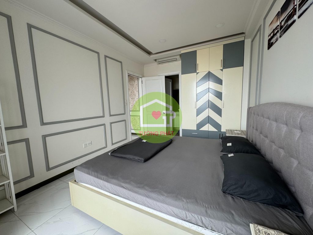 Rivergate apartment for rent