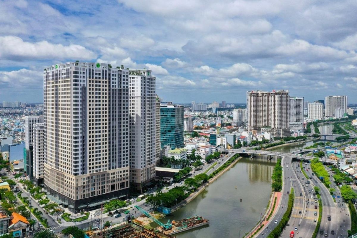 Apartments in District 4 are suitable for re-renting for profit
