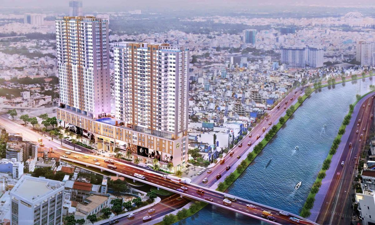 Should I buy a rivergate apartment in district 4?