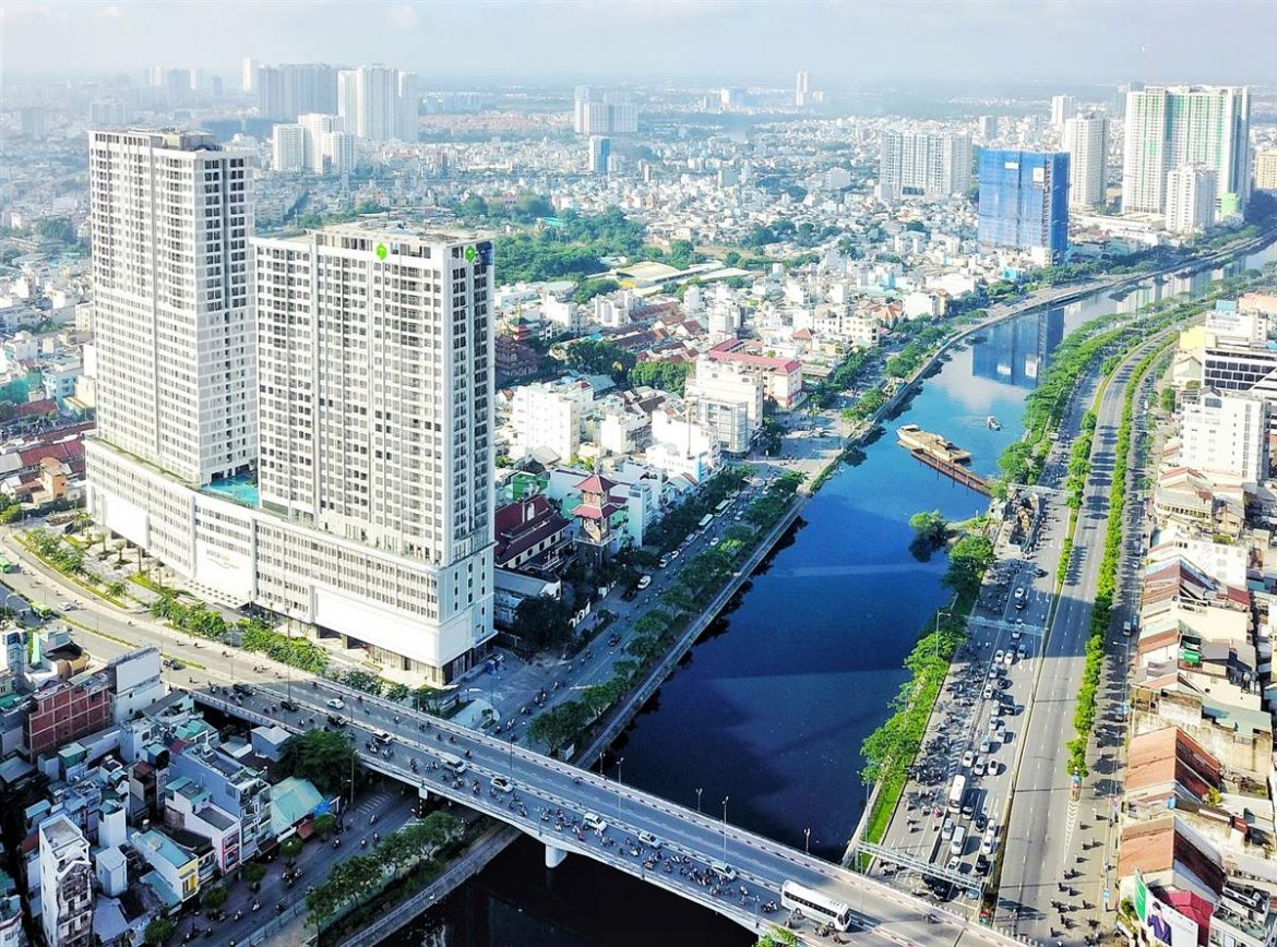 Rivergate apartments offer attractive profit opportunities thanks to their strategic location and high rental demand in the central area.
