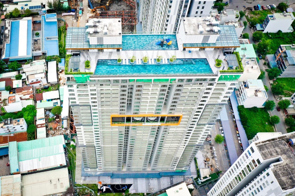 Sky 89 swimming pool - view from above