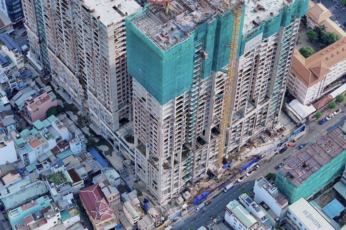 The Grand Manhattan is gradually completed