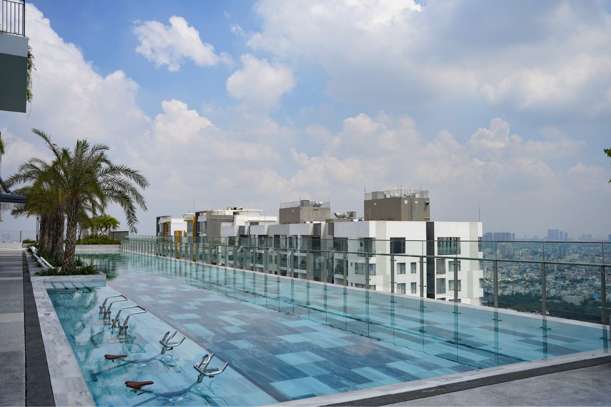 Swimming pool at River Panorama