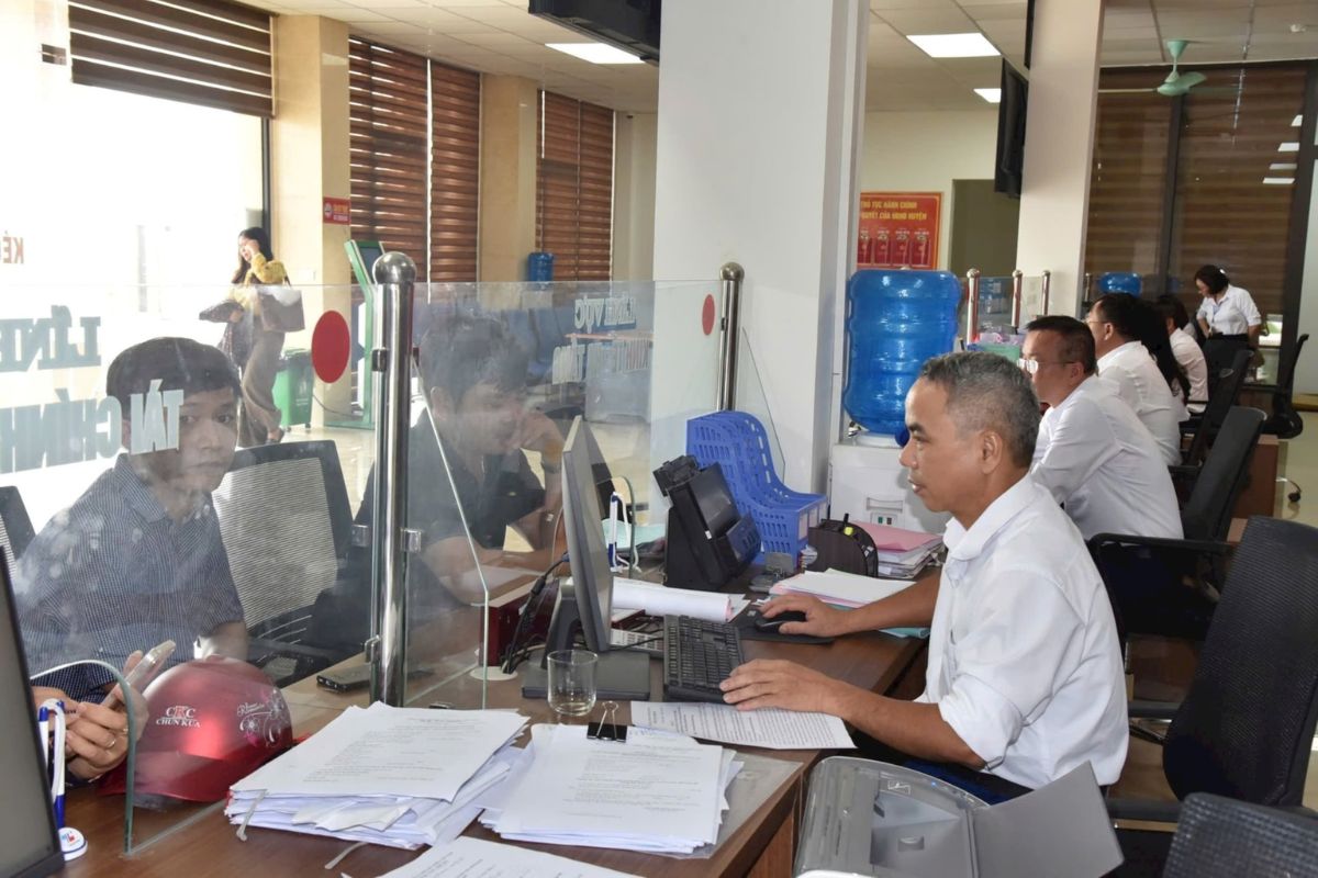 After the merger, Nghe An has difficulty in arranging staff